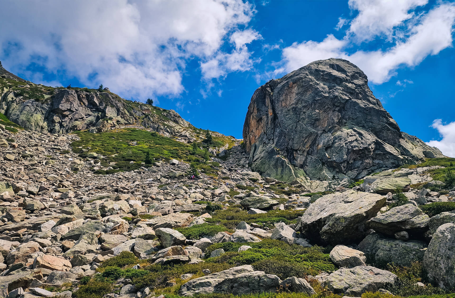 Cammino di Oropa Valdostano tappa 1 salita finale rifugio Barma